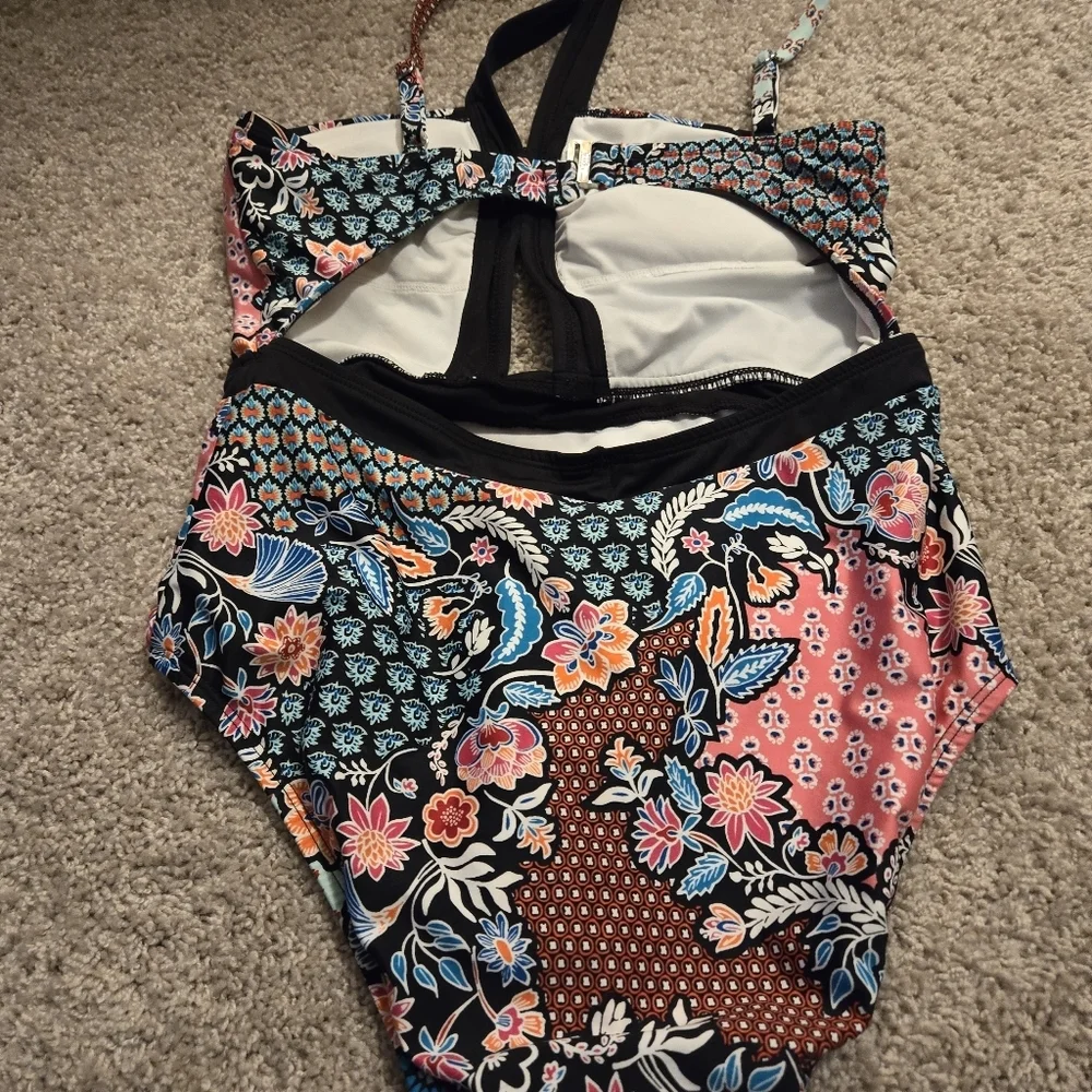 Laundry by Design by Shelli Segal One Piece Floral Boho Swim Bathin Suit size M